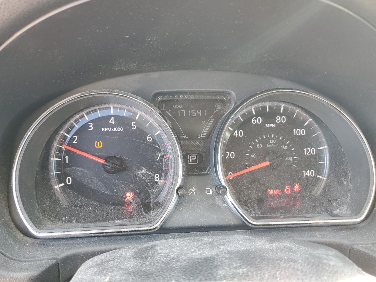 Nissan Versa S Image 9