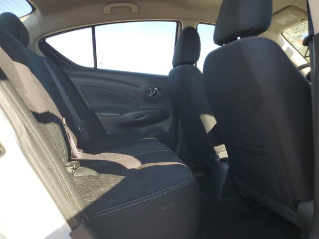 Nissan Versa S Image 11