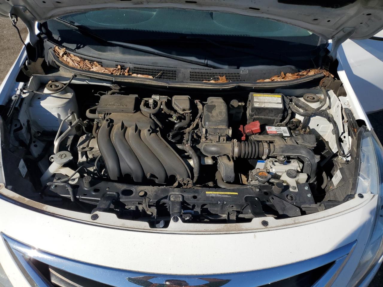 Nissan Versa S Image 8