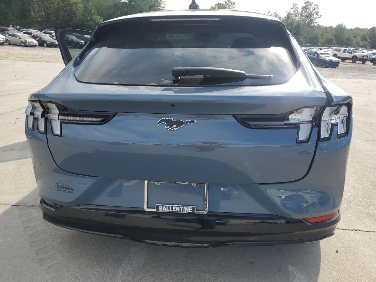 Ford Mustang Premium Image 3