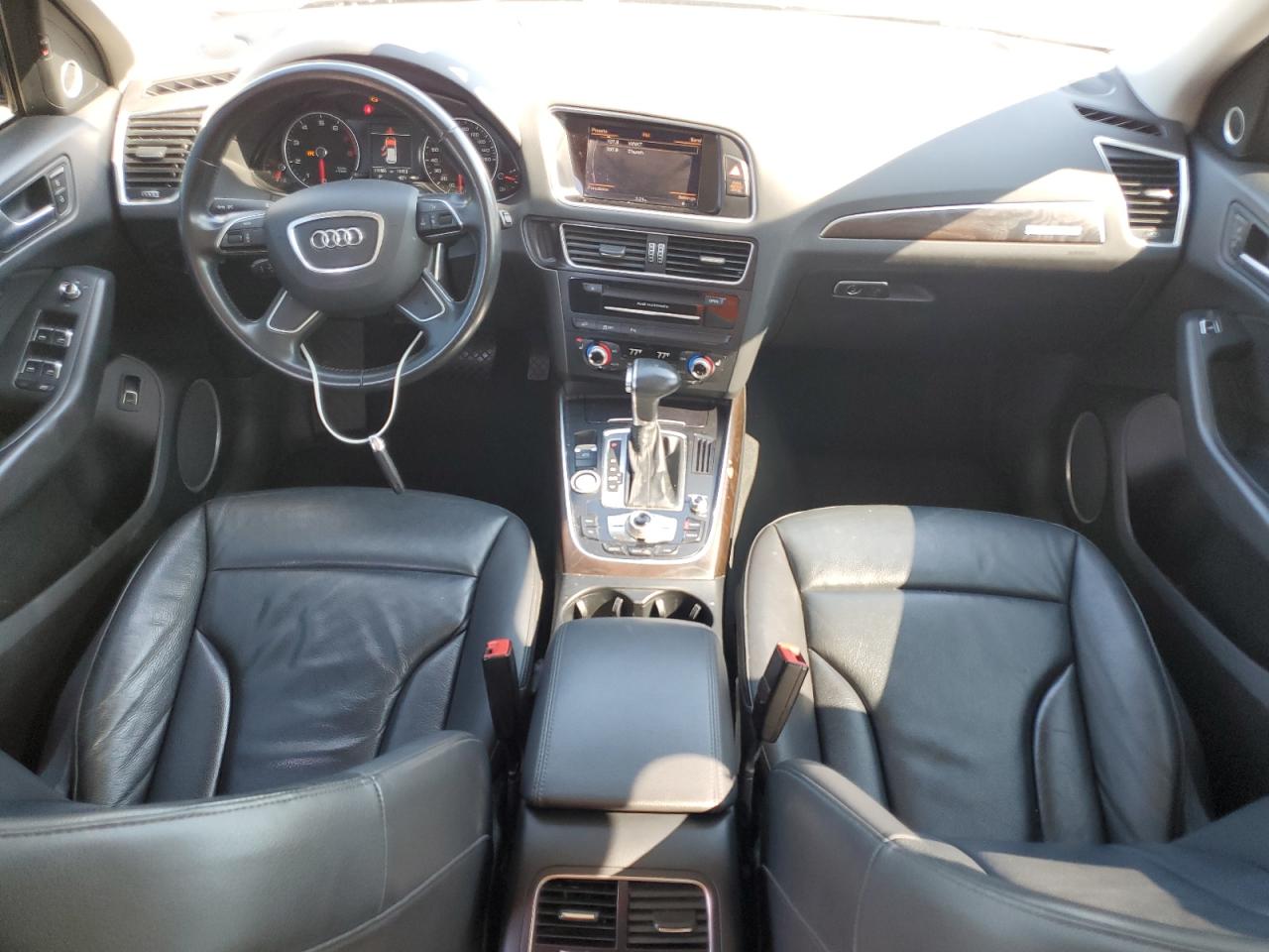 Audi Q5 Premium Plus Image 12