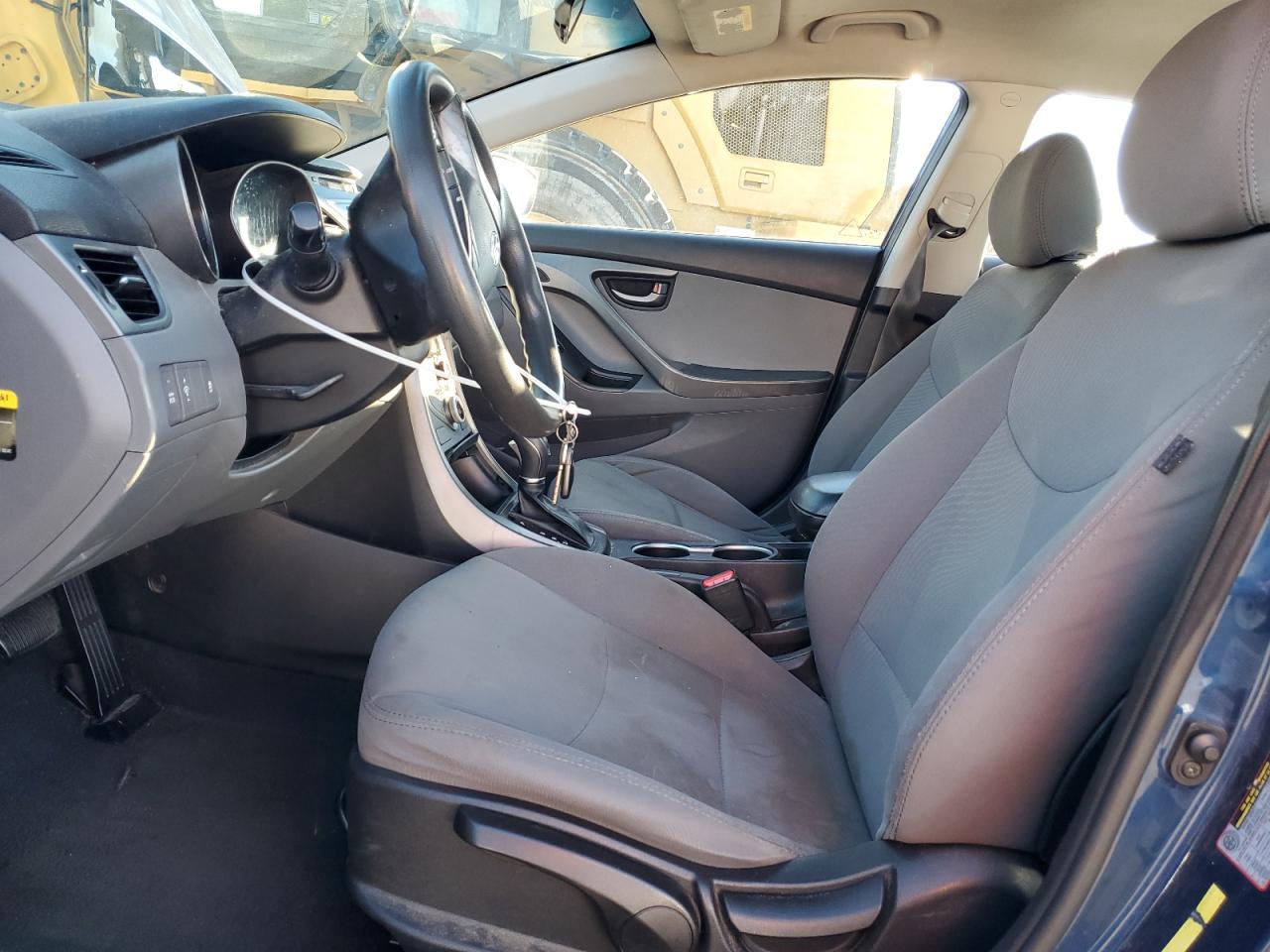 Hyundai ELANTRA Se Image 8