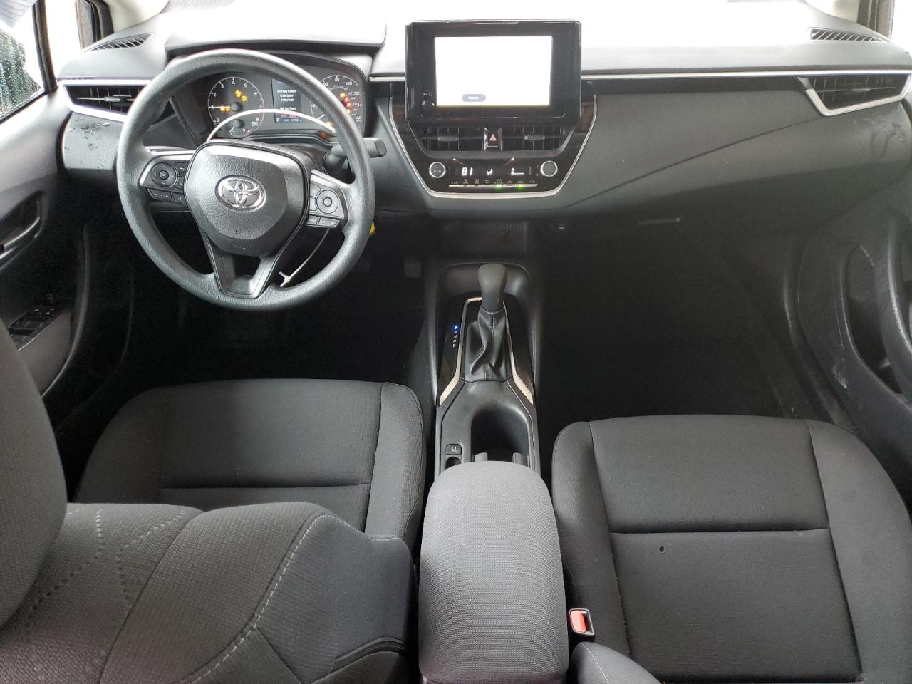 Toyota Corolla Le Image 9