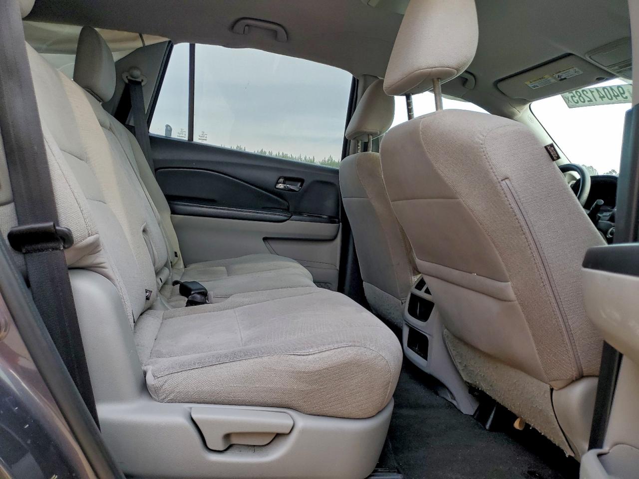 Honda Pilot Lx Image 8