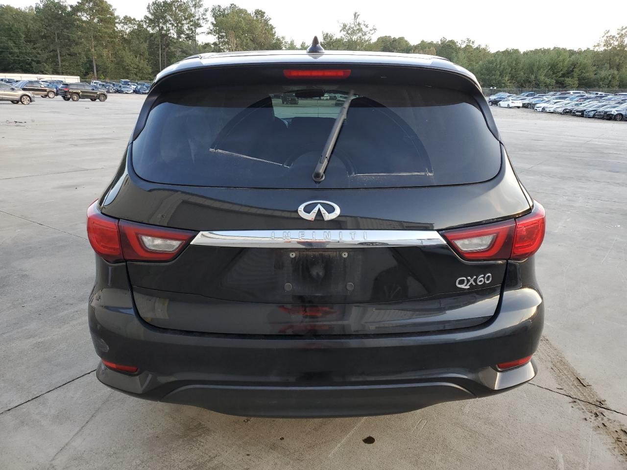 INFINITI Qx Luxe Image 4