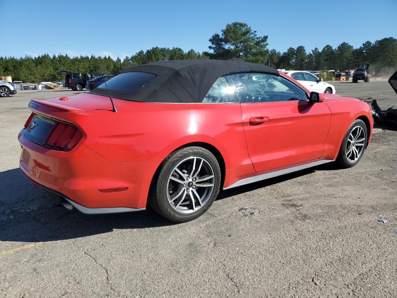 Ford Mustang Image 5