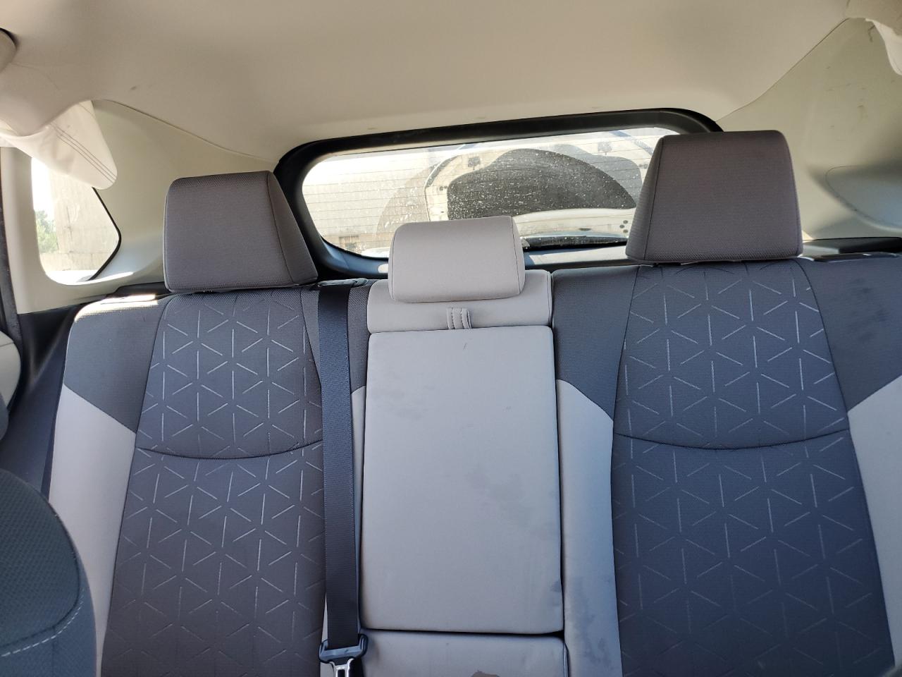 Toyota RAV4 Xle Image 11