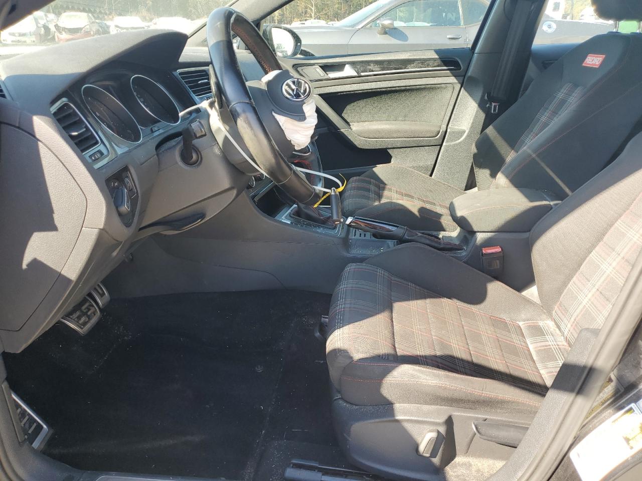 Volkswagen GTI S/se Image 13