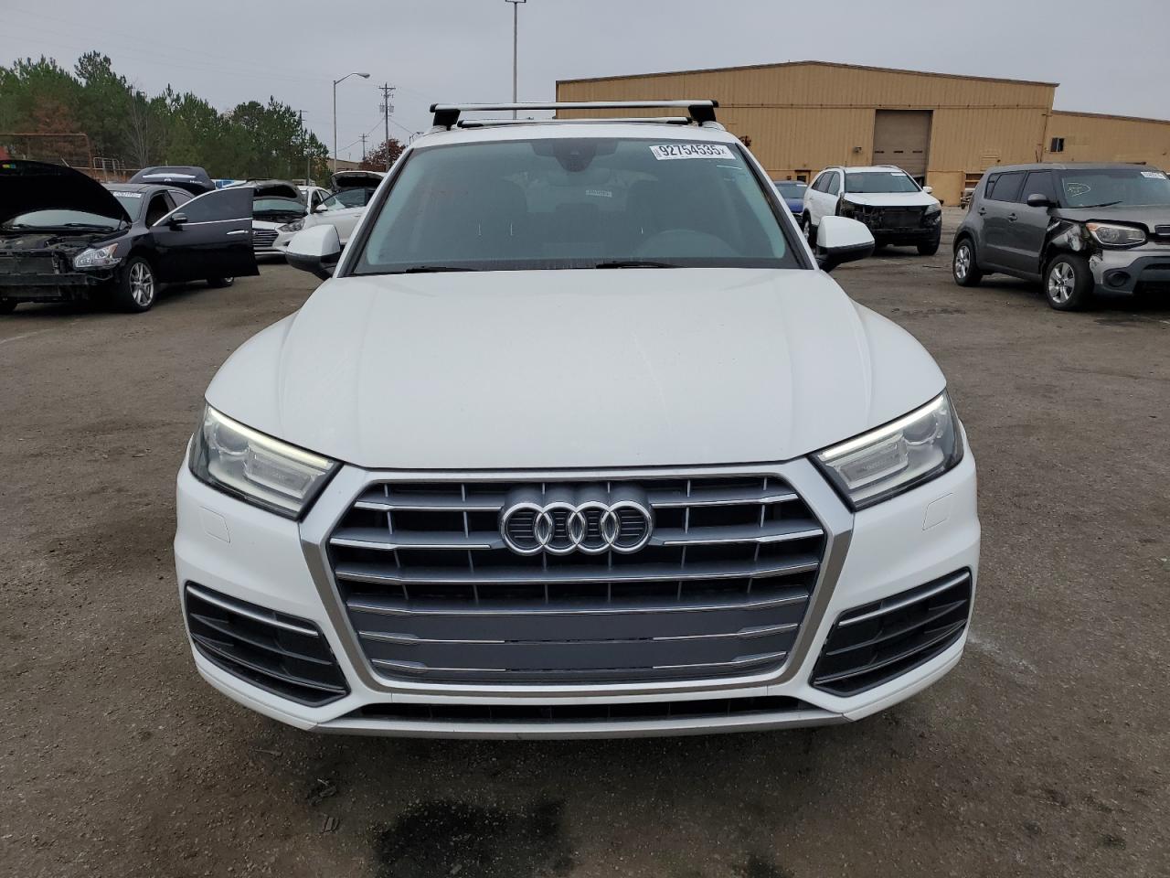 Audi Q5 Premium Image 4