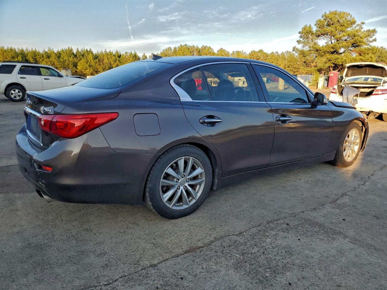 INFINITI Q50 Base Image 3