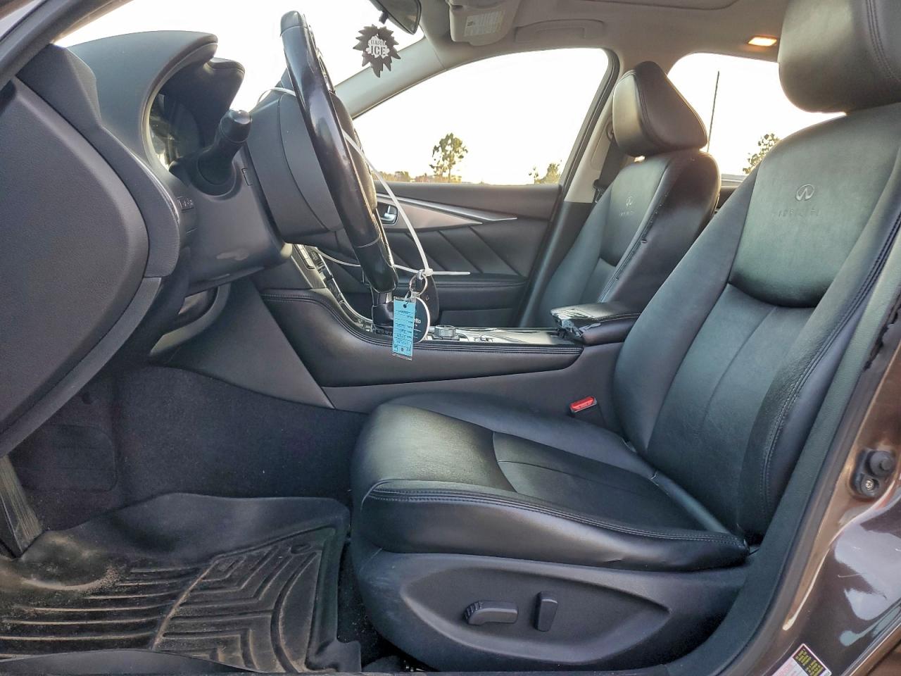 INFINITI Q50 Base Image 10