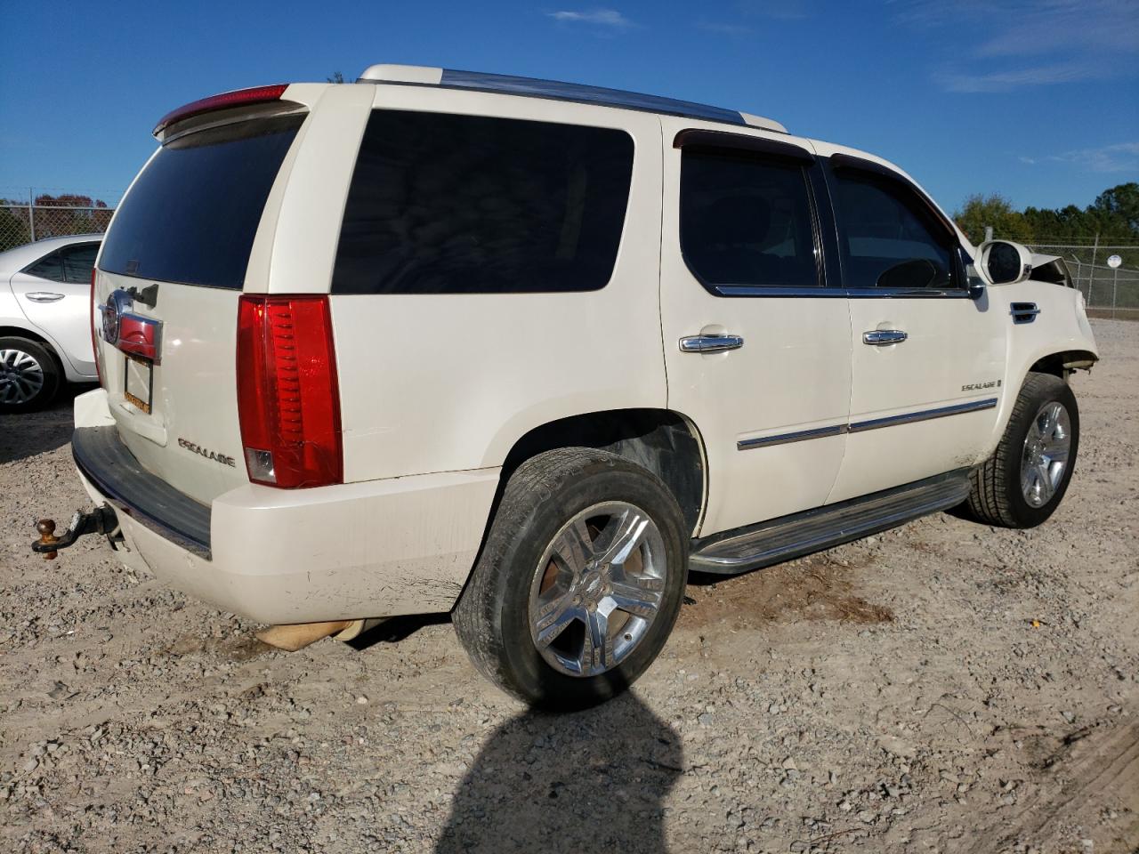 Cadillac Escalade Luxury Image 3