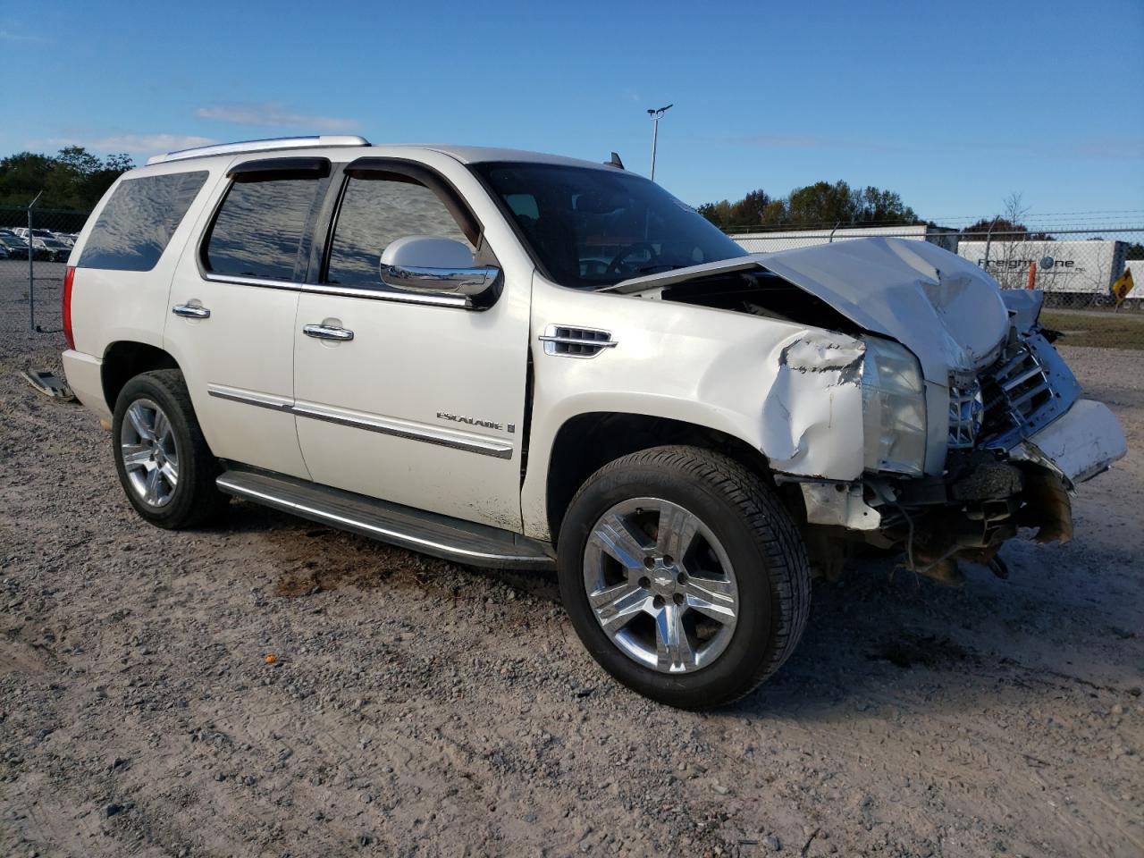 Cadillac Escalade Luxury Image 2