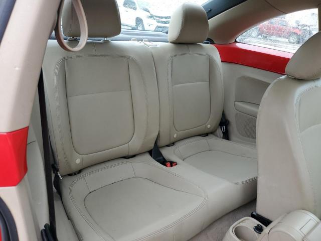 Volkswagen Beetle Image 2