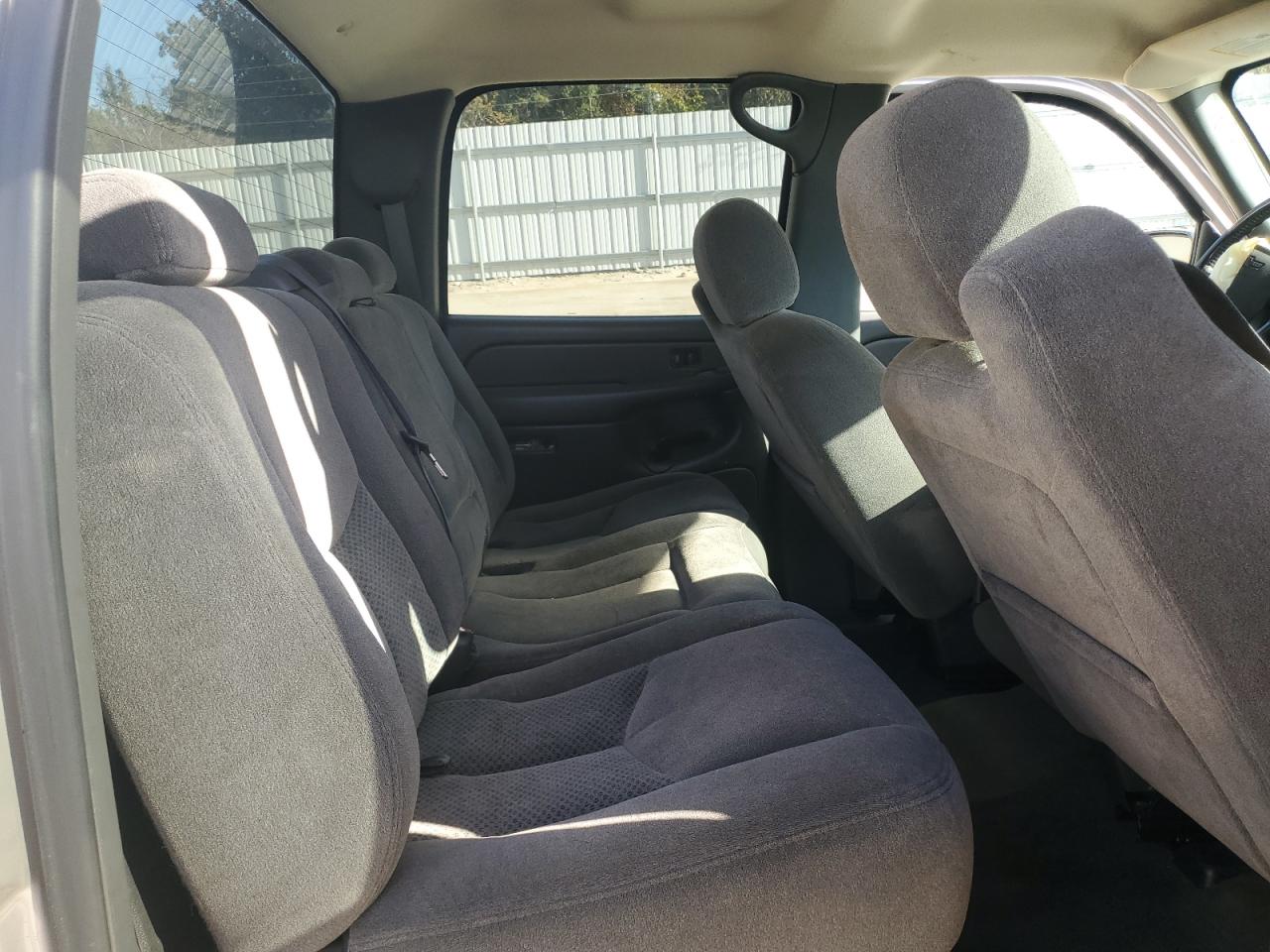 Chevrolet Silverado C1500 Image 9