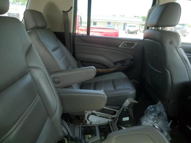 GMC Yukon Denali Image 6