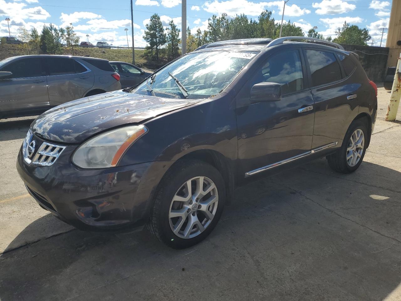 Nissan Rogue S Image 1