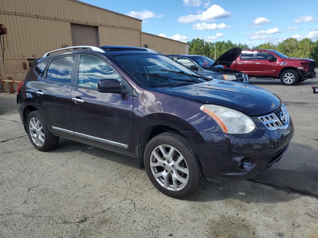 Nissan Rogue S Image 5