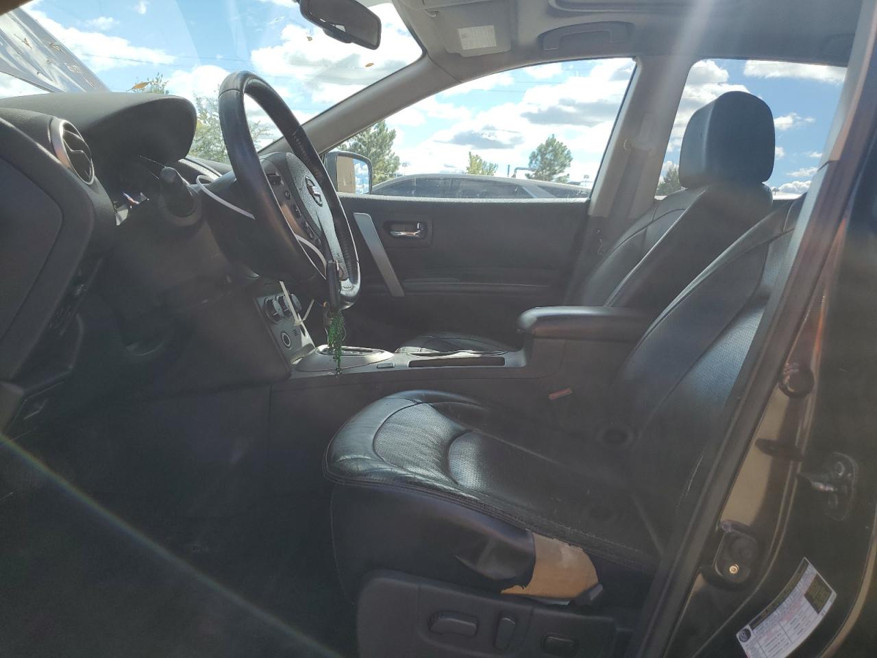 Nissan Rogue S Image 11