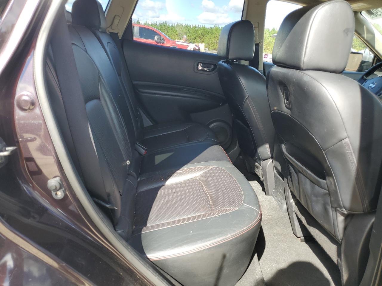 Nissan Rogue S Image 9