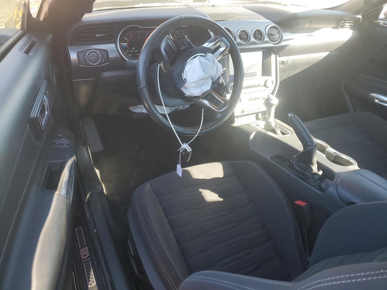 Ford Mustang Mach I Image 8