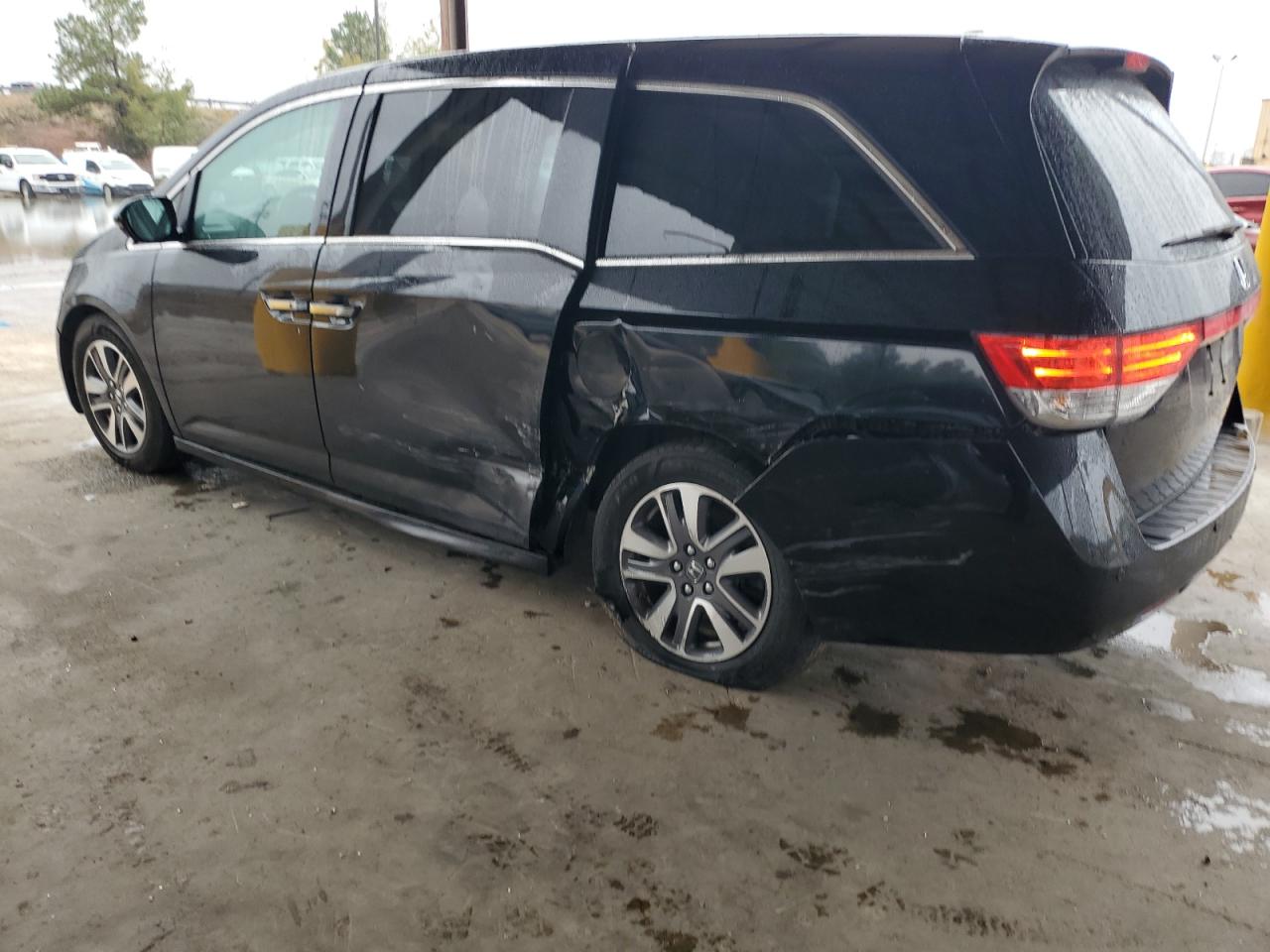 Honda Odyssey Touring Image 11