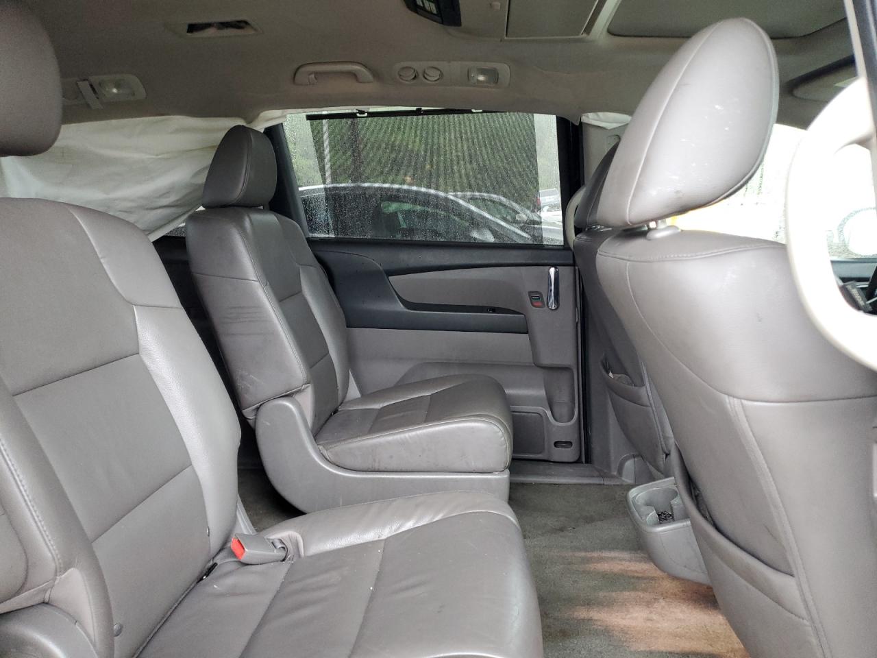 Honda Odyssey Touring Image 7