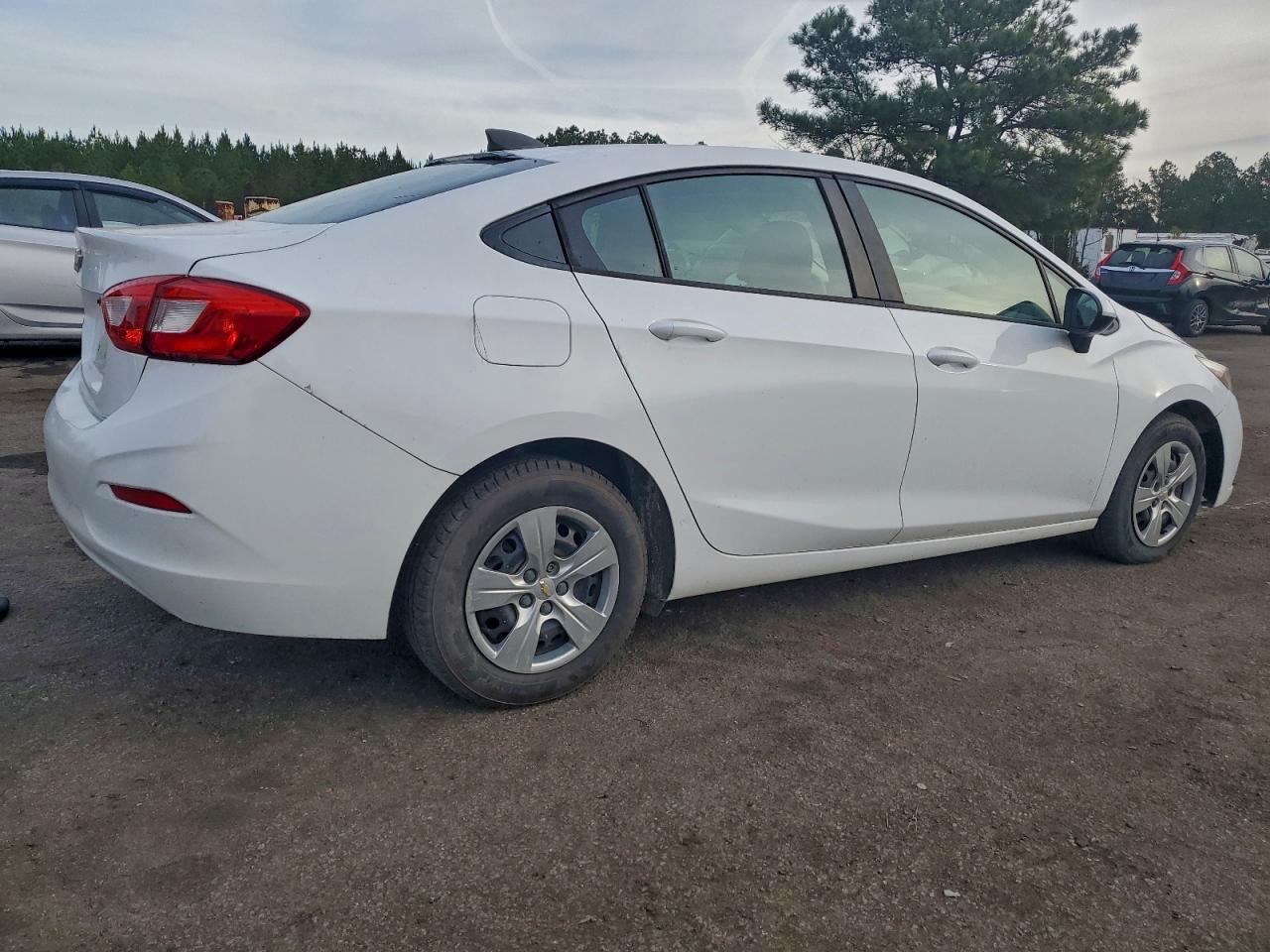 Chevrolet Cruze Ls Image 9