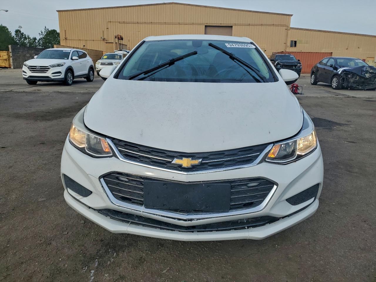 Chevrolet Cruze Ls Image 5