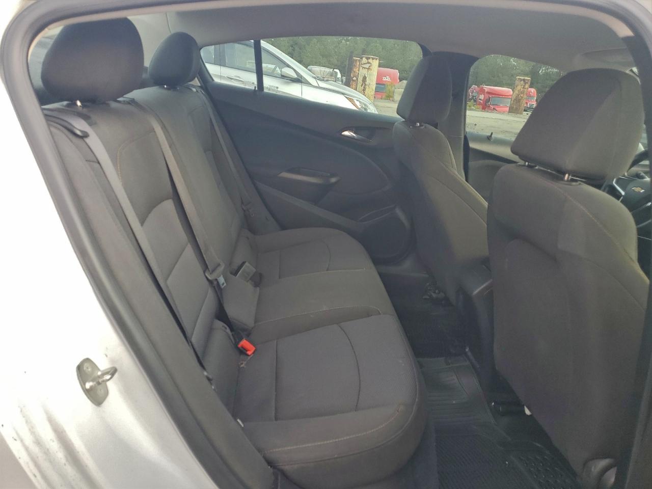 Chevrolet Cruze Ls Image 10