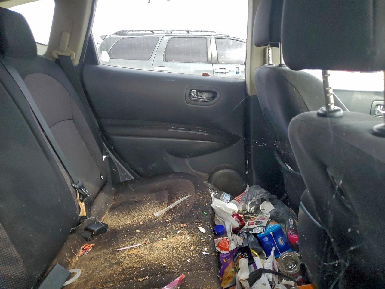 Nissan Rogue S Image 7