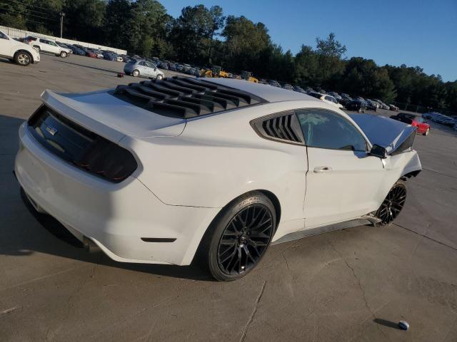 Ford Mustang Image 10