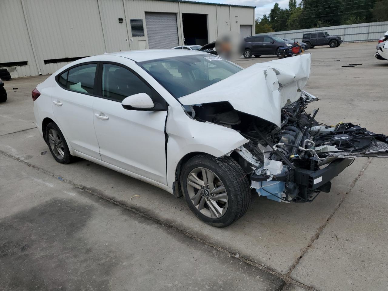 Hyundai ELANTRA Sel Image 12