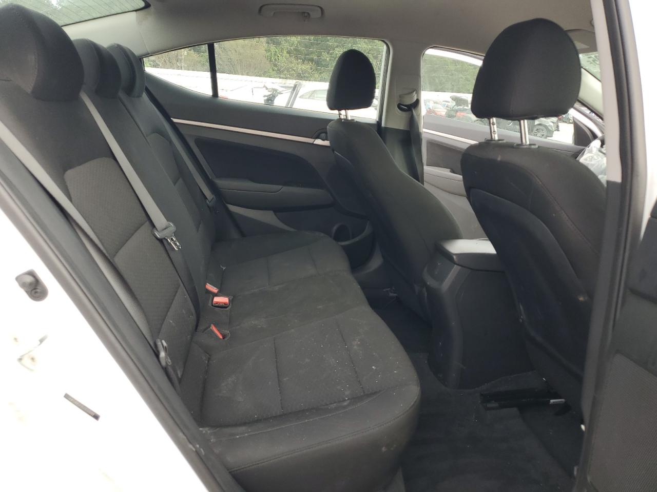 Hyundai ELANTRA Sel Image 7