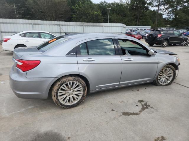 Chrysler 200 Limited Image 3