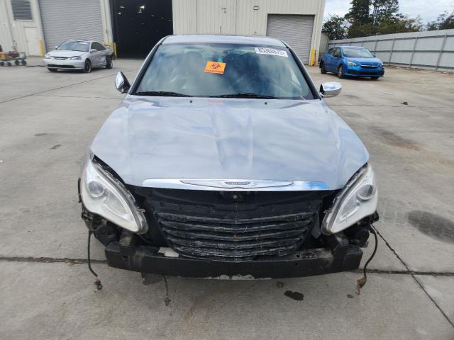 Chrysler 200 Limited Image 10