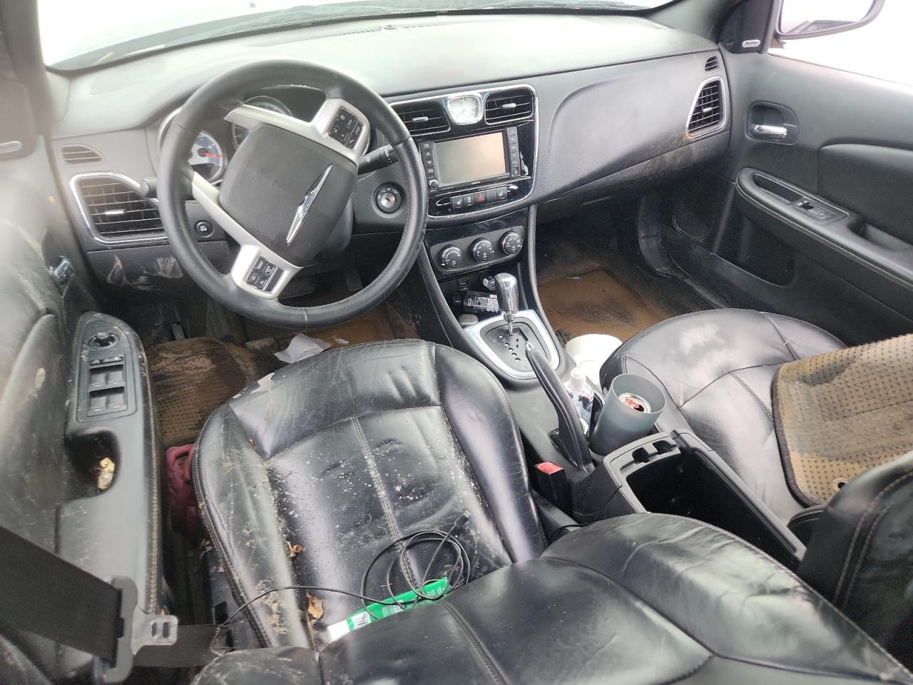 Chrysler 200 Limited Image 8