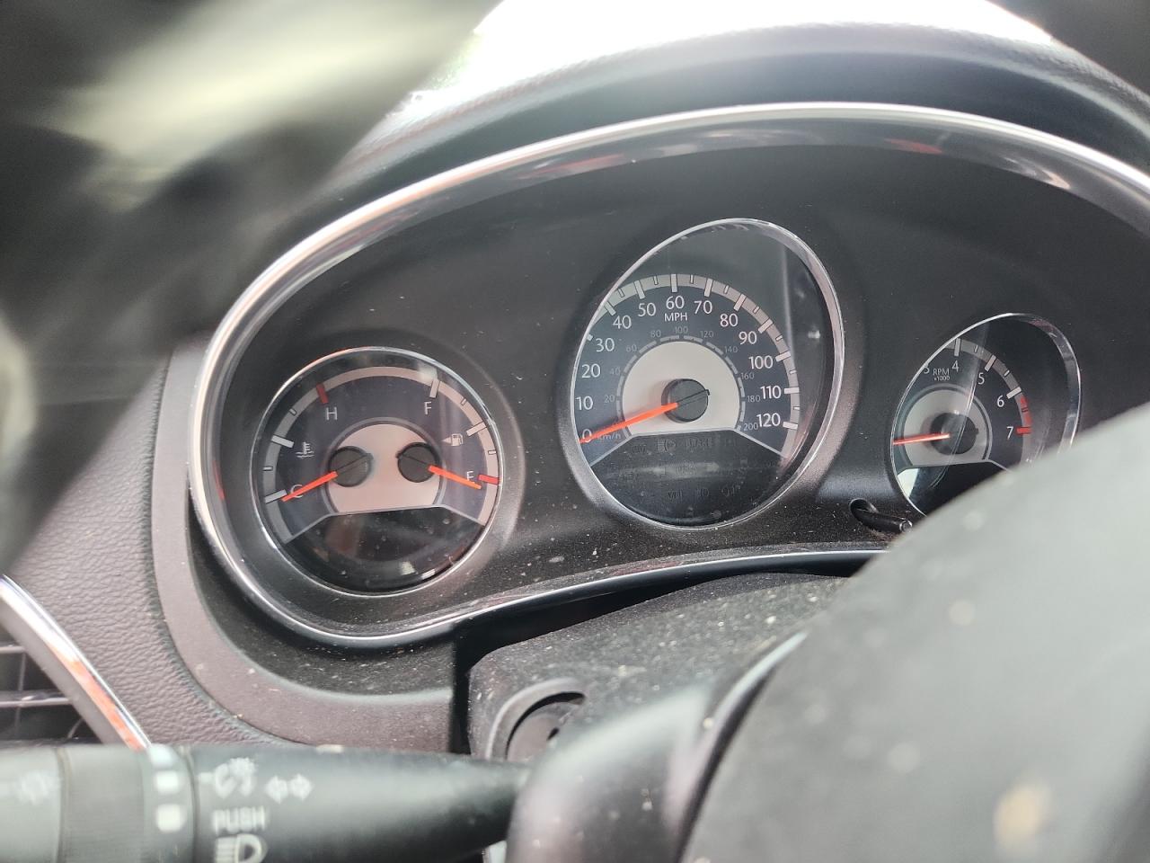 Chrysler 200 Limited Image 13