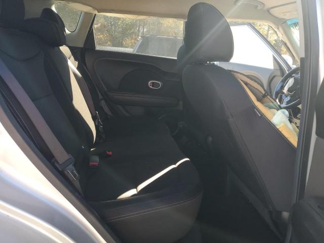 Kia Soul Image 10
