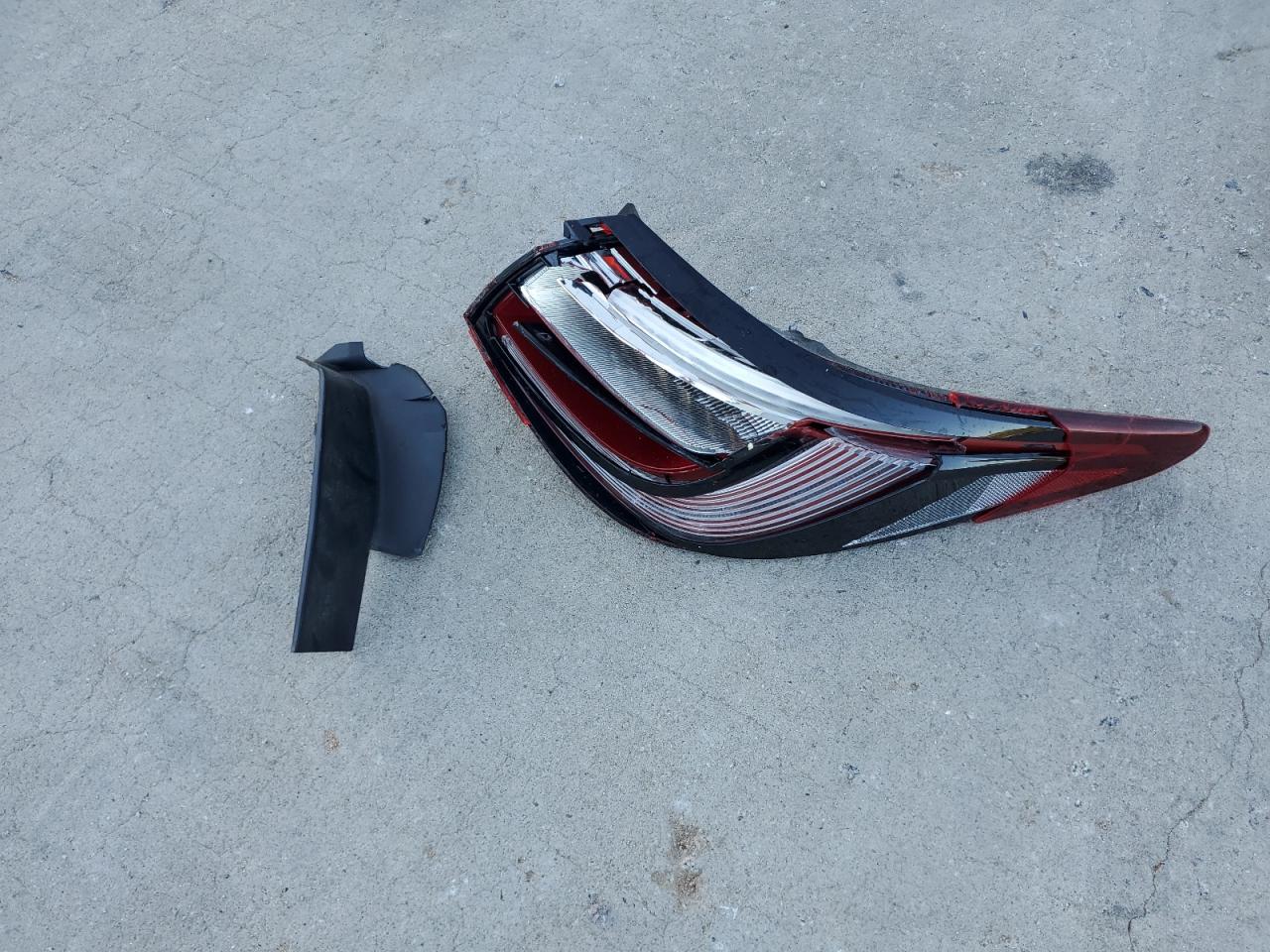 INFINITI Q50 Luxe Image 2