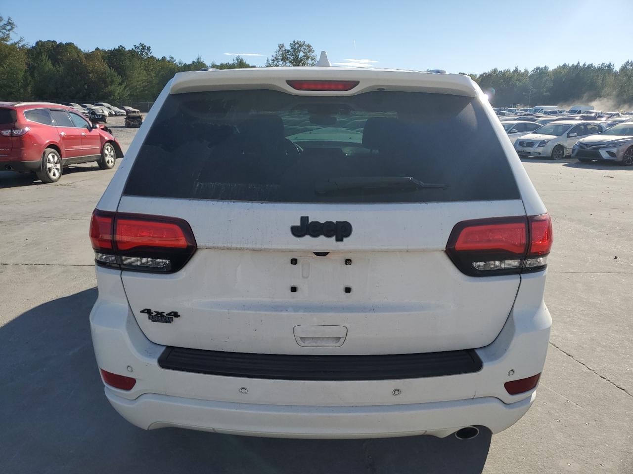 Jeep Grand Cherokee Laredo Image 10