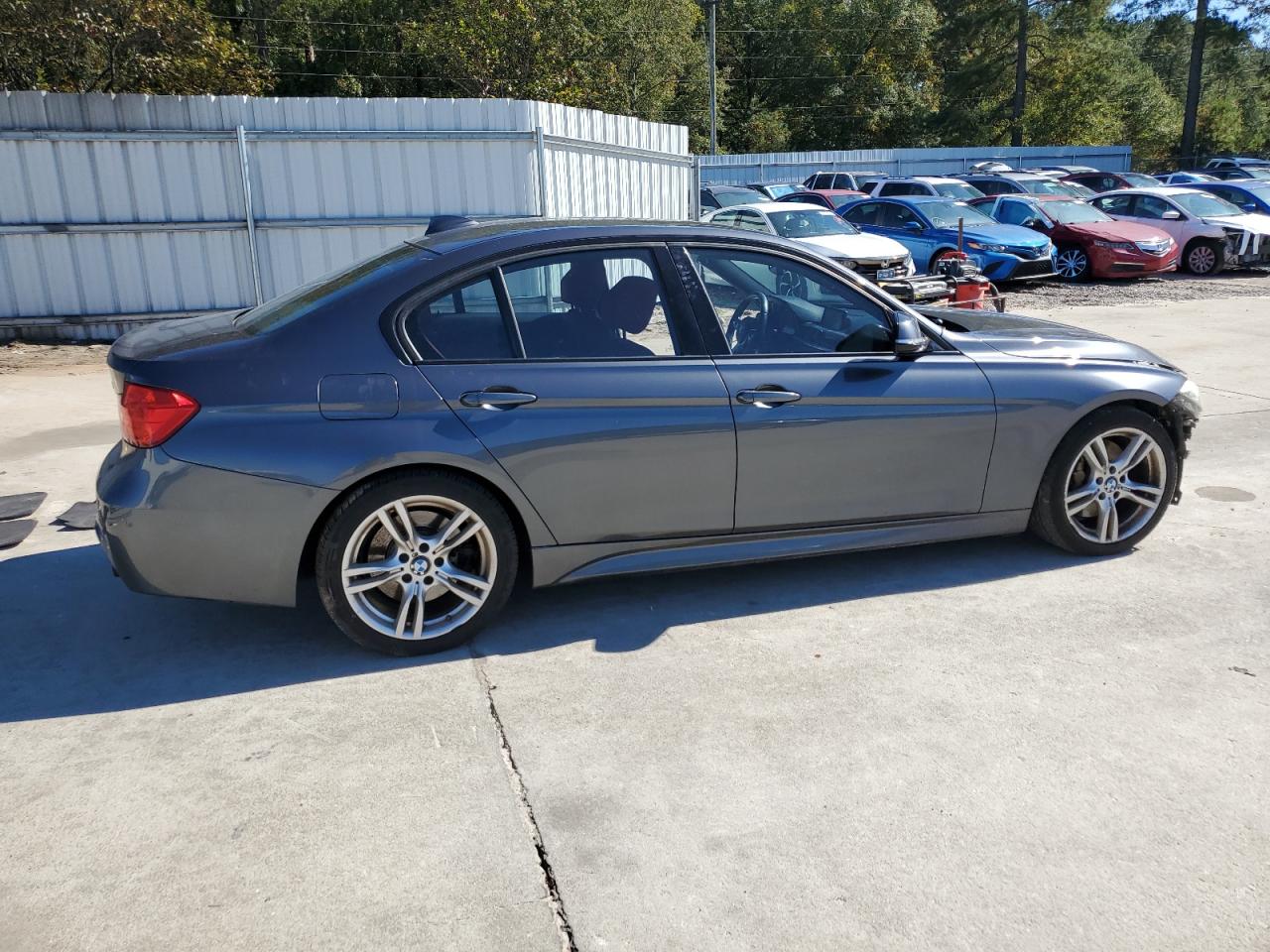 BMW 3 Series I Image 12