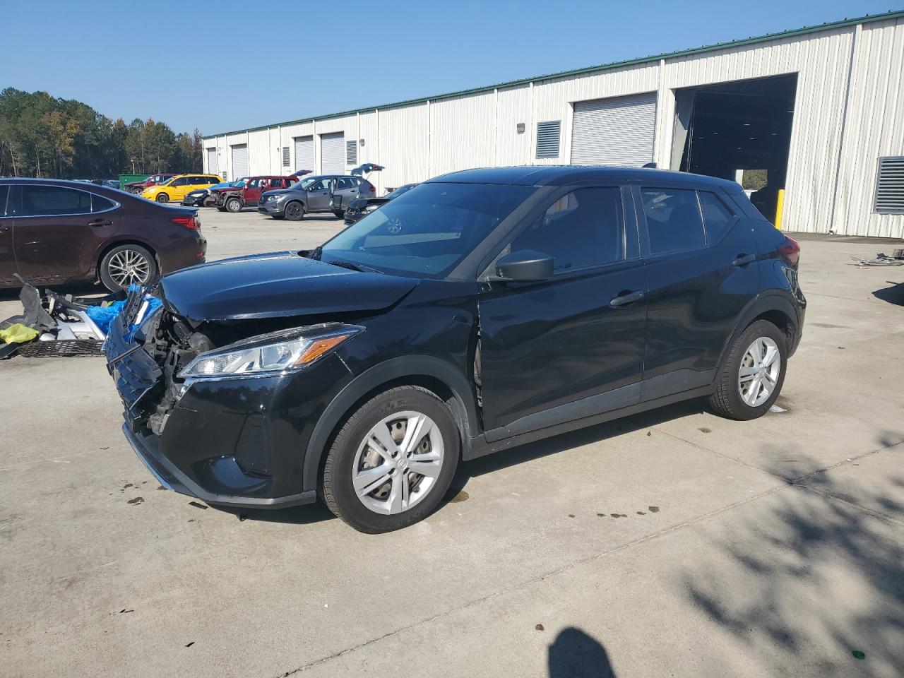 Nissan Kicks S Image 1