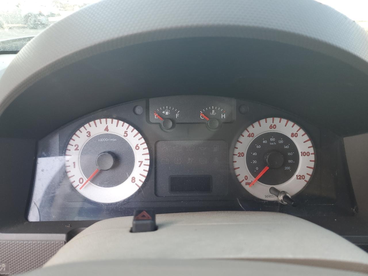 Mazda Tribute I Image 6