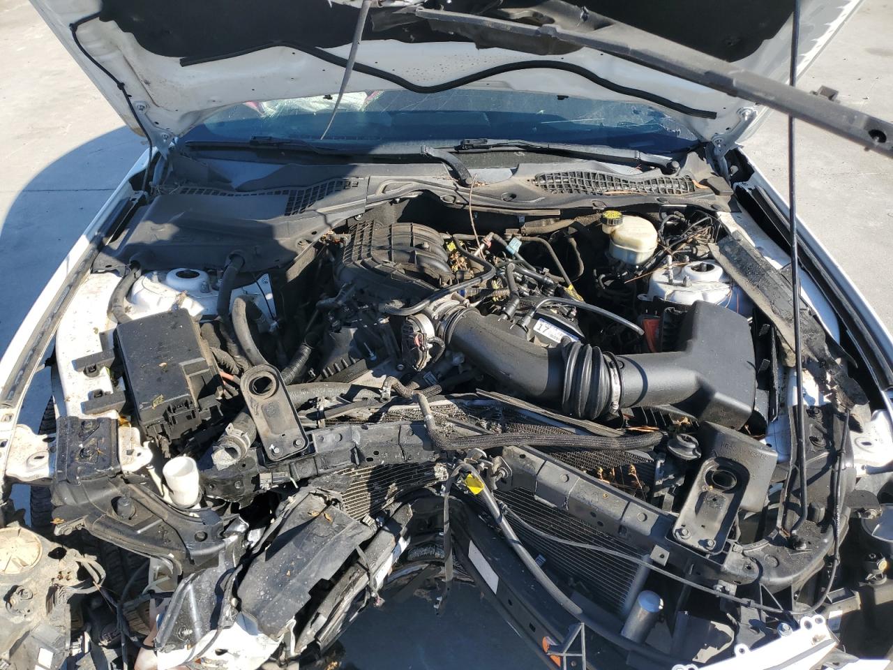 Ford Mustang Image 5