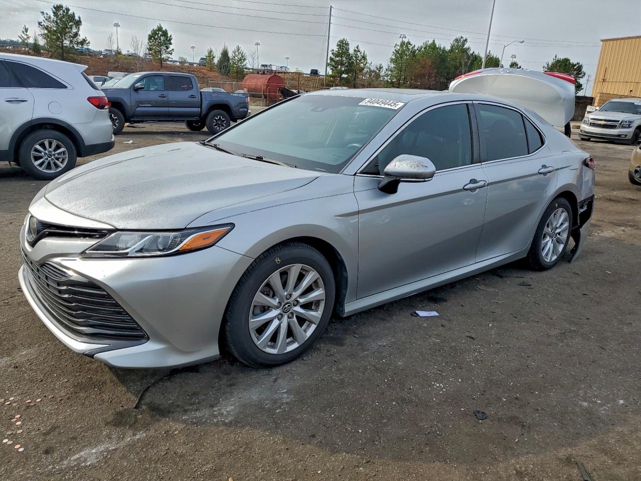 Toyota Camry L Image 1