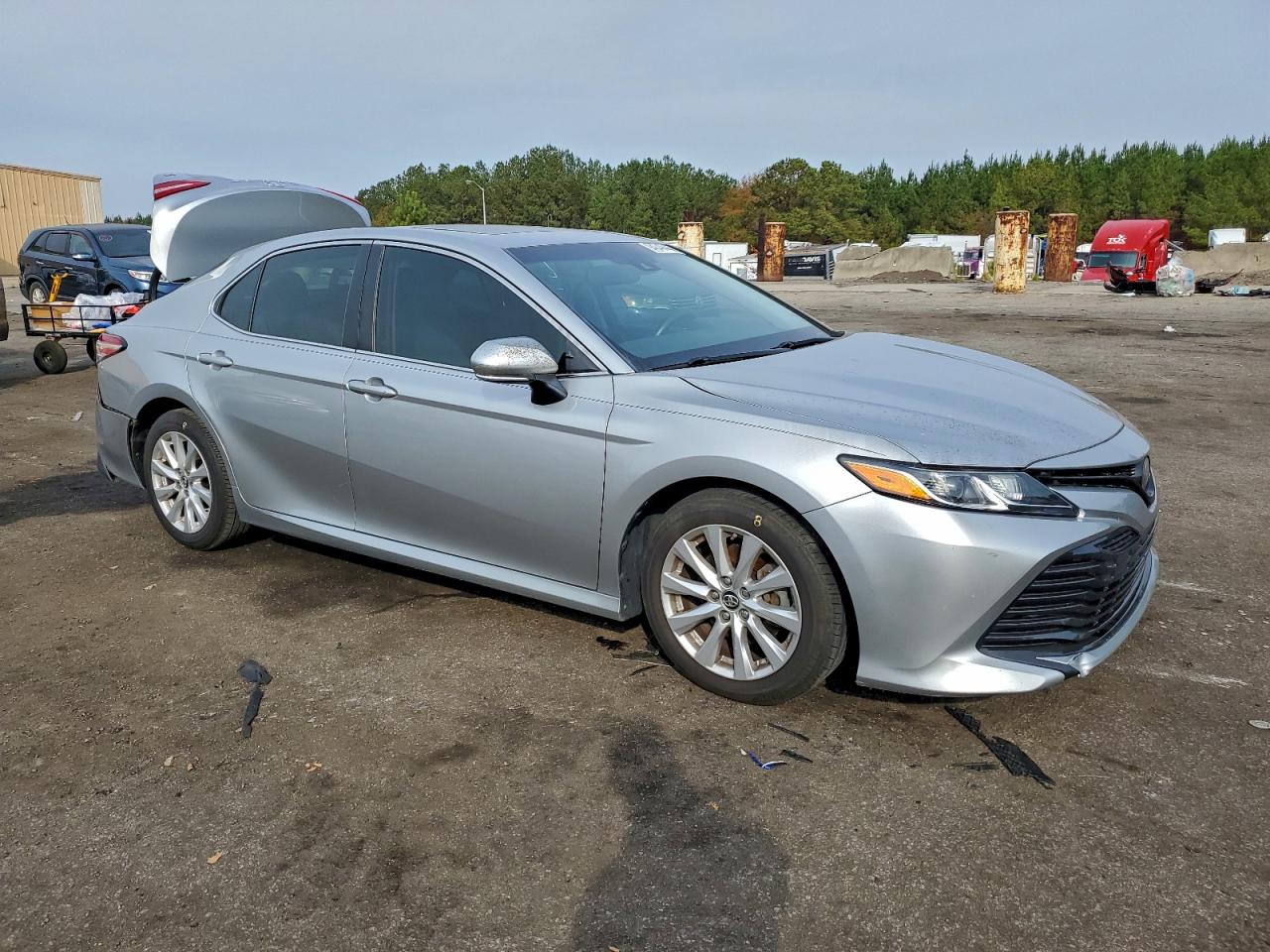 Toyota Camry L Image 12