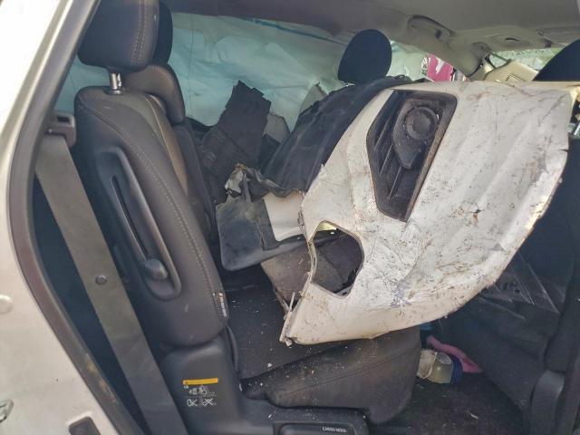 Nissan Pathfinder S Image 10