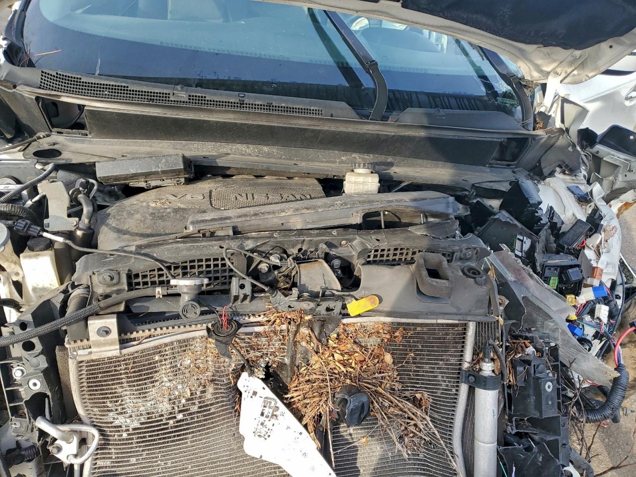 Nissan Pathfinder S Image 7