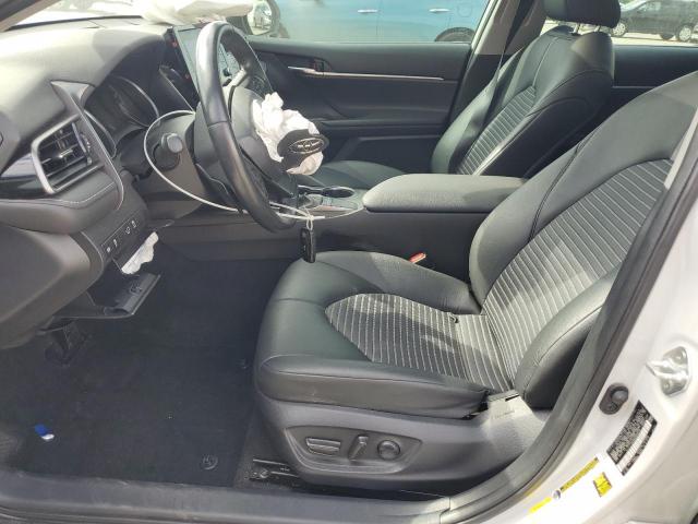 Toyota Camry Se Image 10